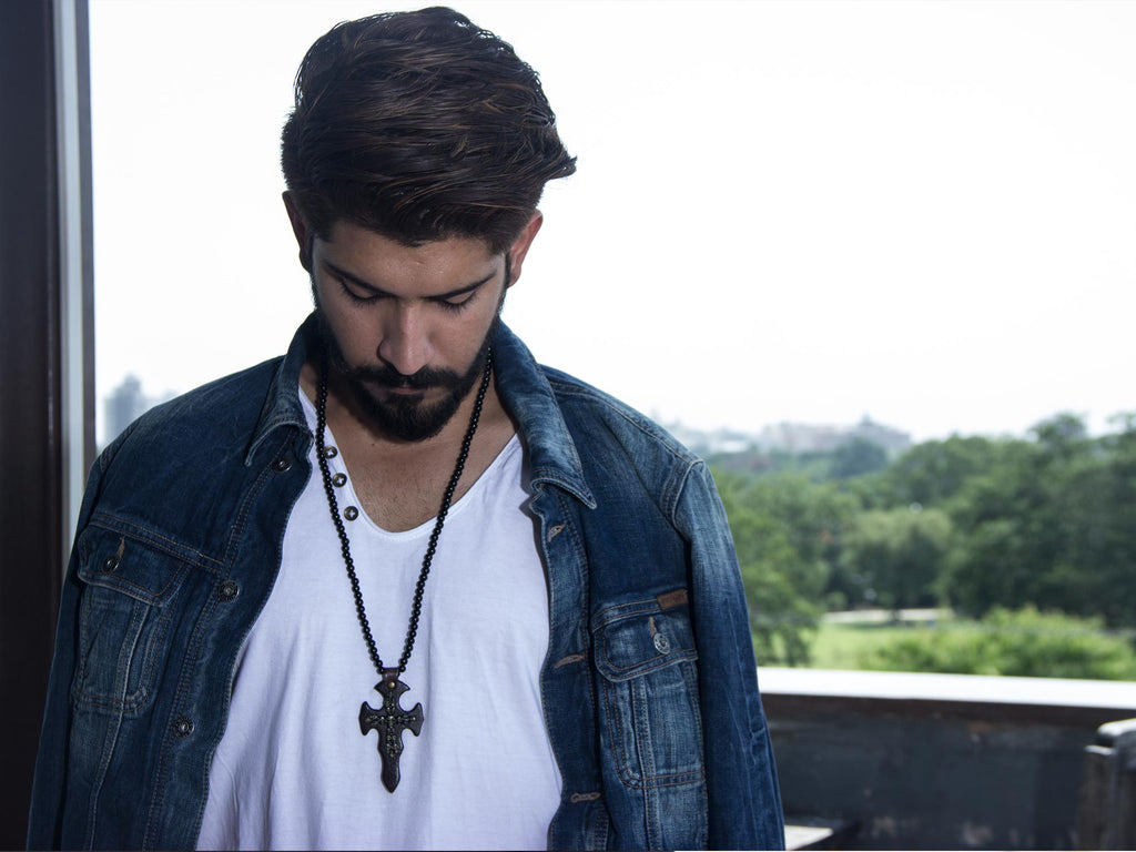 5 Wardrobe Essentials Every Man Should Own!