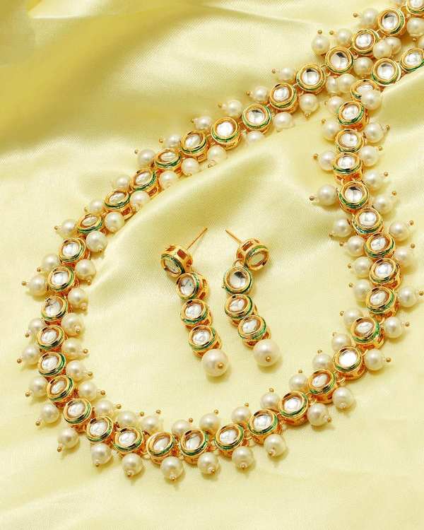 Bling away at your BFF’s wedding!