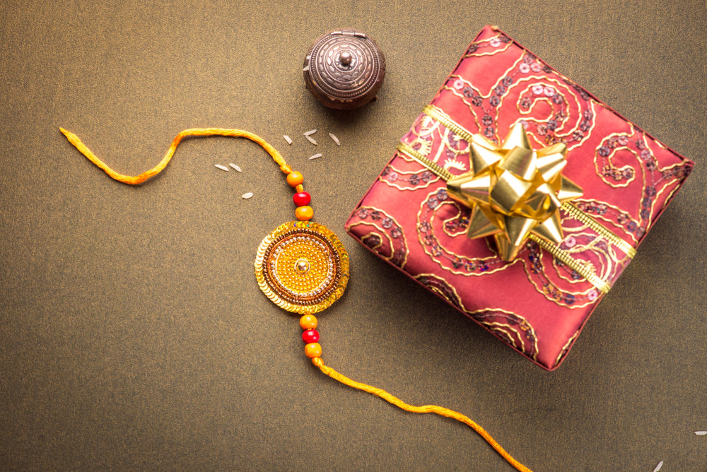 Put A Smile On Your Sisters's Face This Rakshabandhan With These Gift Ideas!