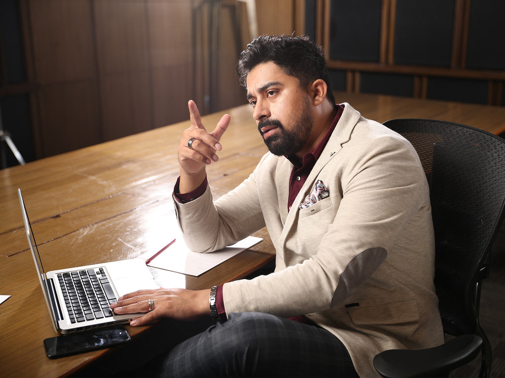 Top Trends For Men’s Accessories At Work In 2018