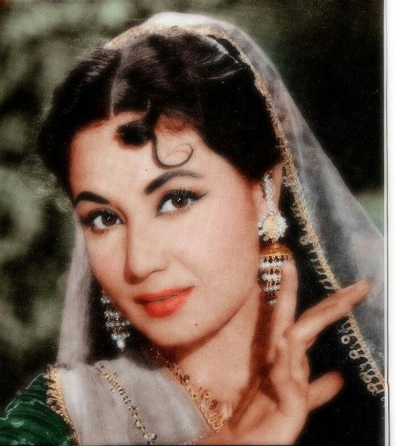 Meena Kumari Anniversary – Celebrating Her Eternal Contribution
