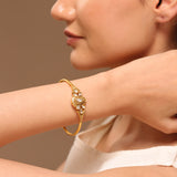 Gold Elegance Royal Teardrop Kundan Bracelet