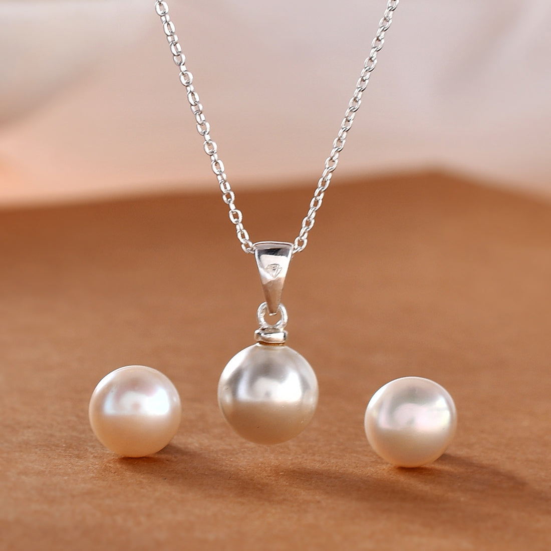 925 Sterling Silver White Pearls Pendant Set – VOYLLA