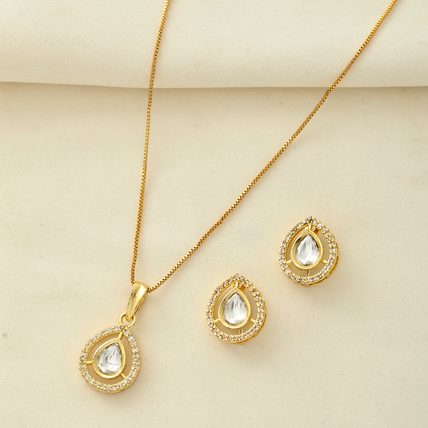 Sparkling Elegance Golden Bliss American Diamond Pendant Set – VOYLLA