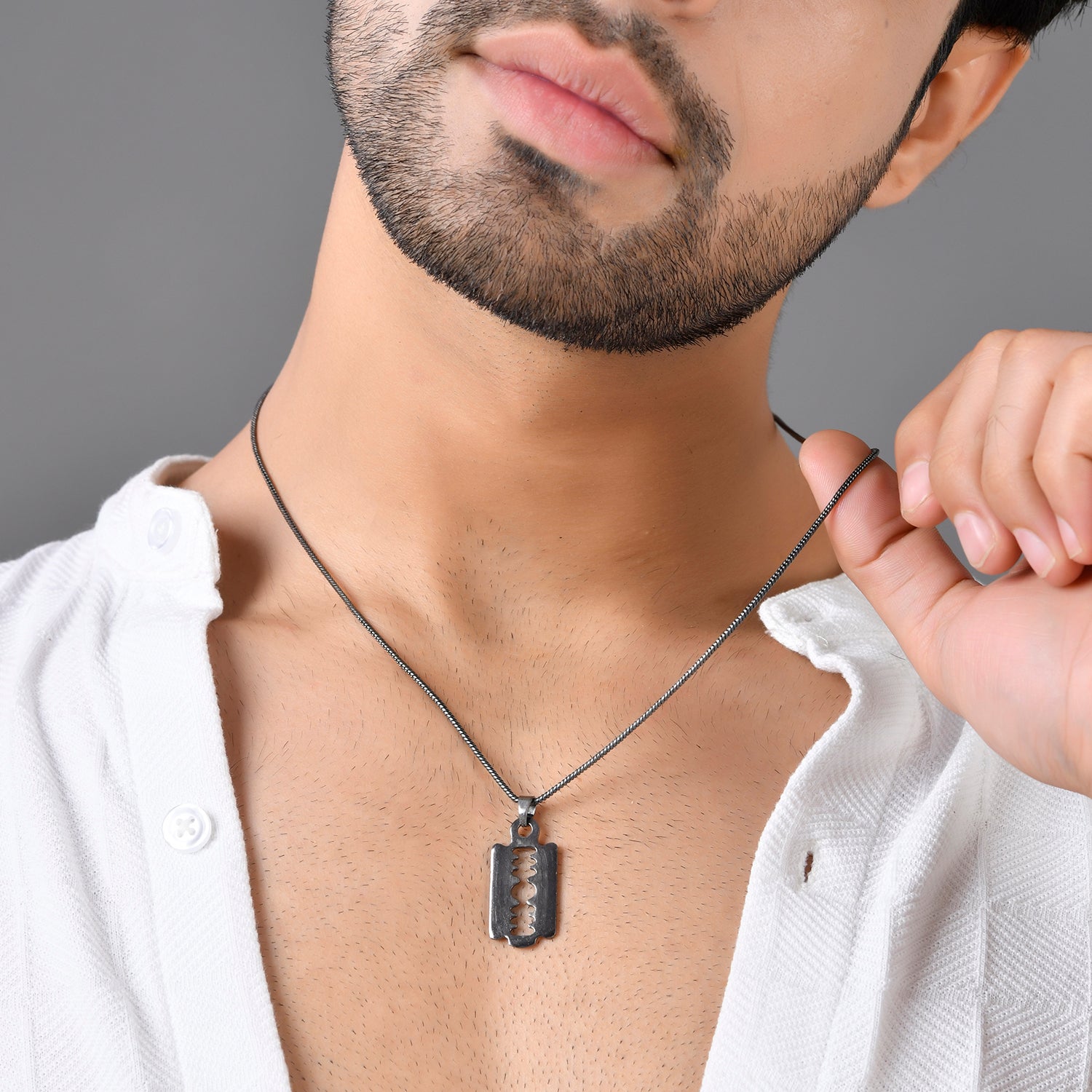 Eclipse Stylish Black Blade Mens Pendant – VOYLLA