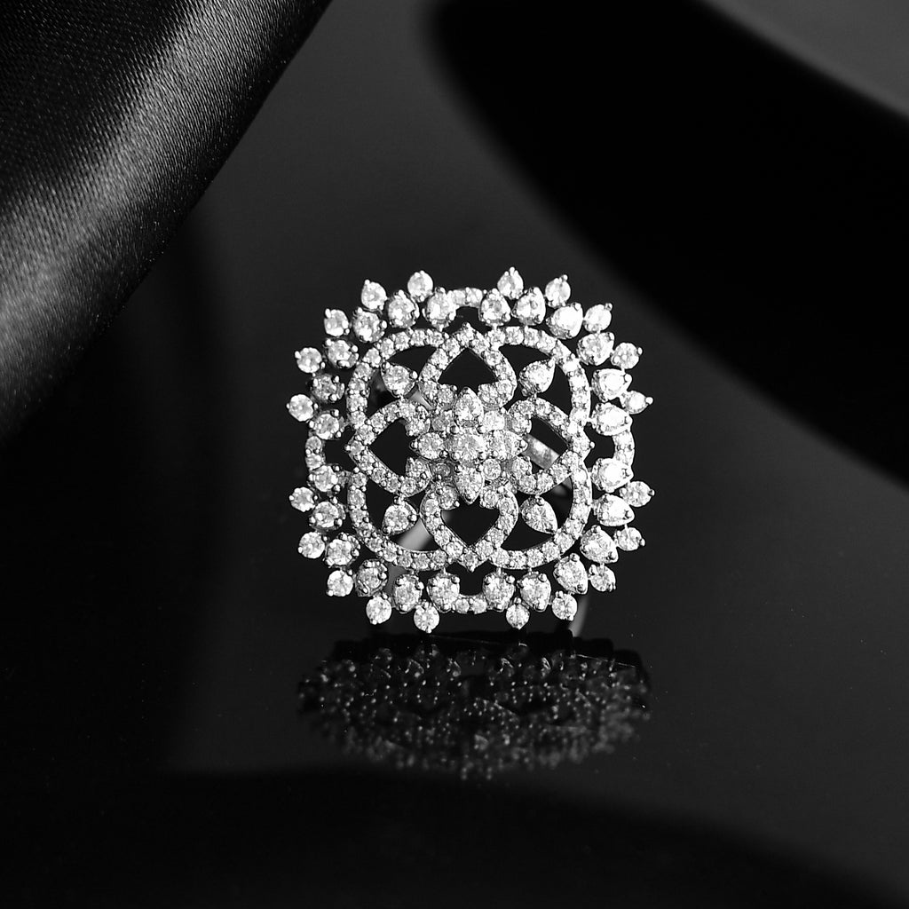 Taj Azra Ring – VOYLLA