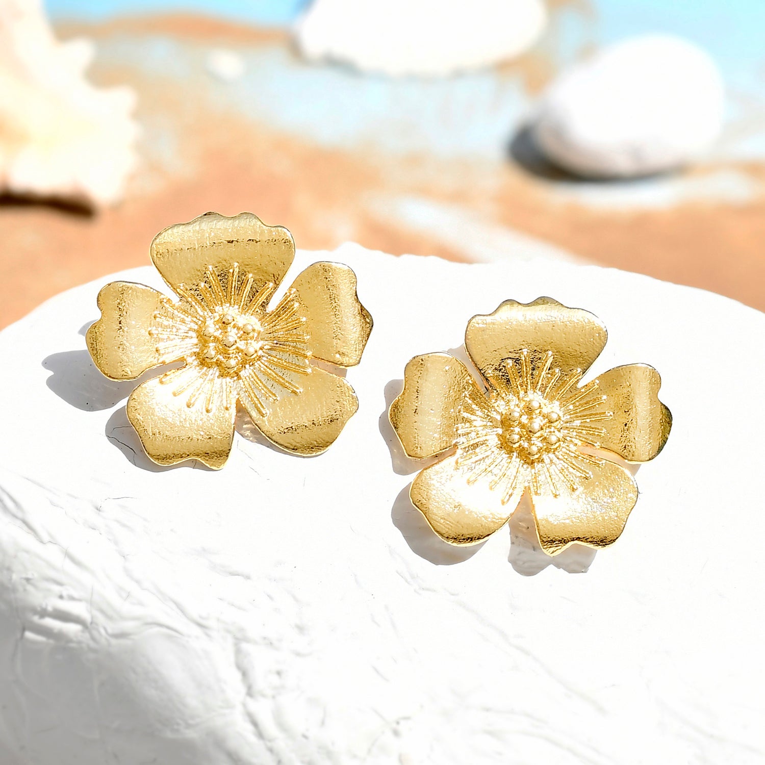 Hawaii Hibiscus Statement Studs – VOYLLA - Main Image