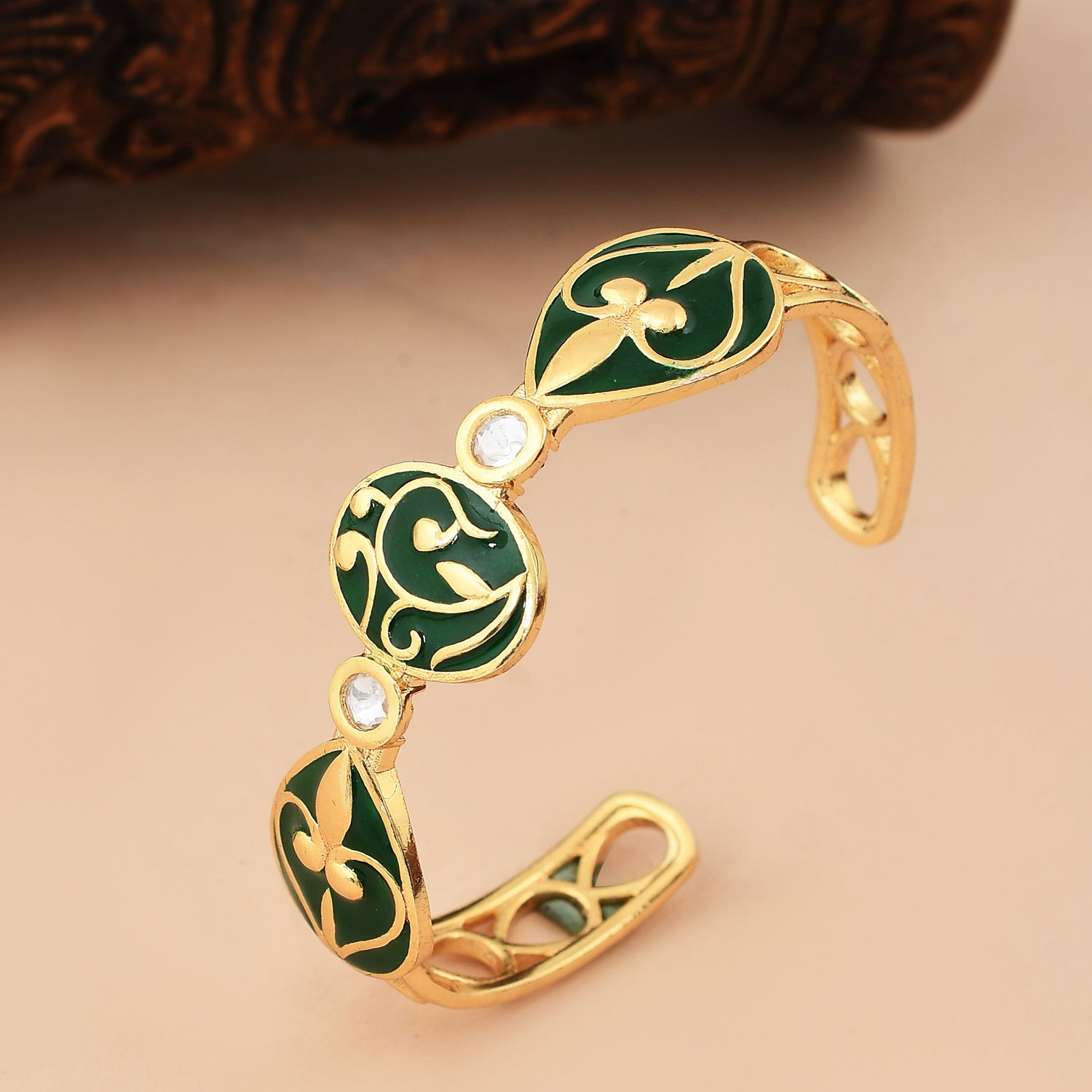 Gold-Toned vs Kundan Jewellery