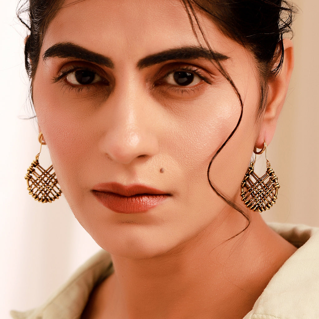 Woven Wonders Interlinked Dangler Earrings – VOYLLA