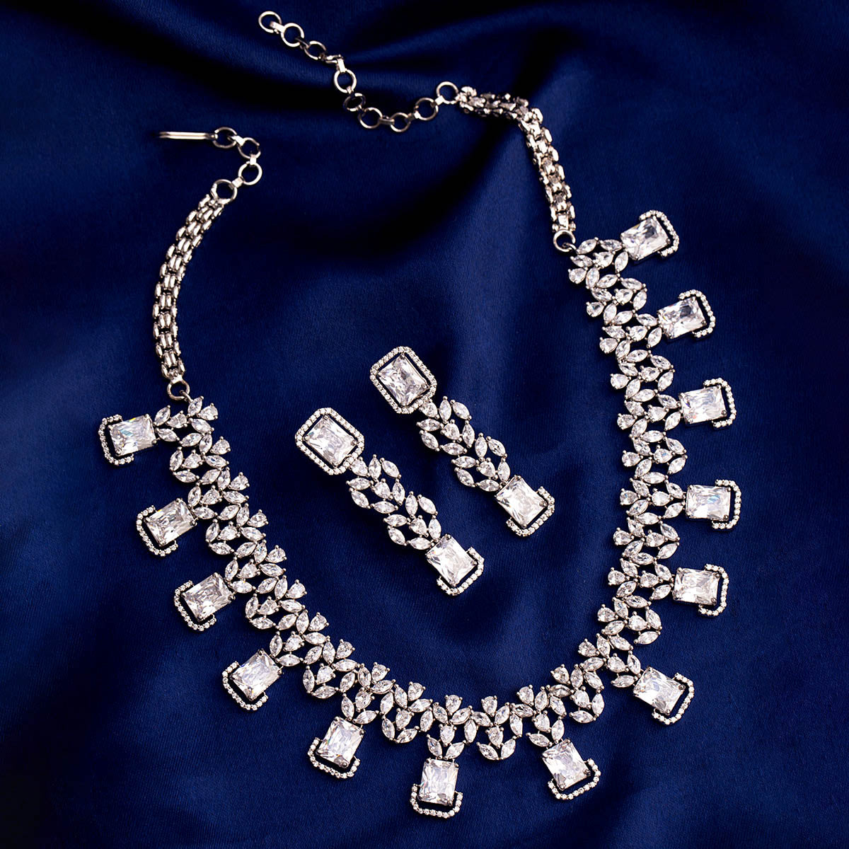Victorian Jewelry Inspired Necklace Set