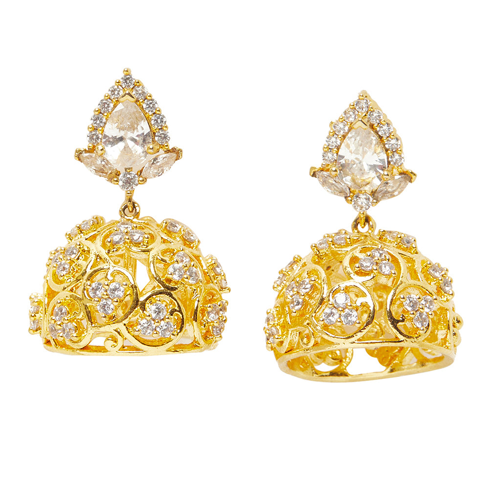 Yellow gold earrings with traditional design
