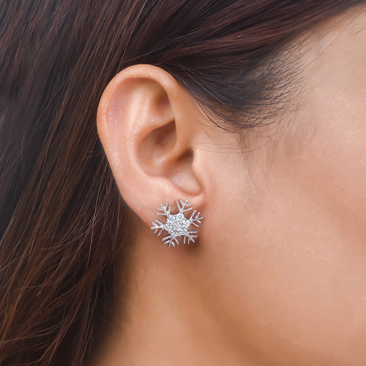 Pretty Festive Gold Snowflake Earrings | Me Me Jewellery