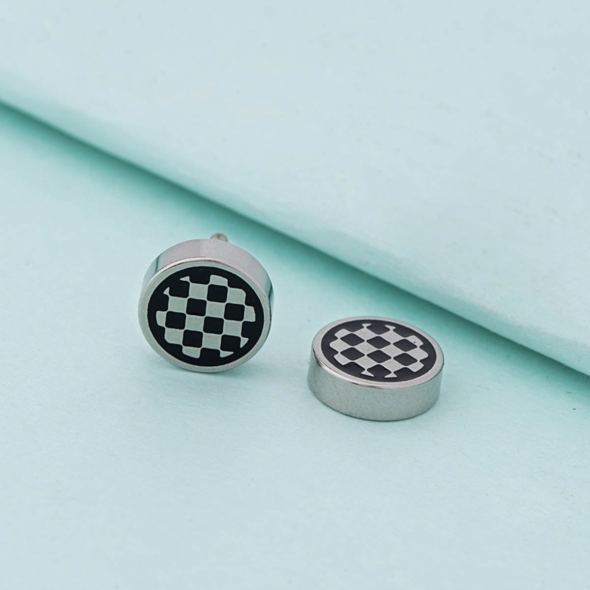 Royal Stud Checked Surface Earring