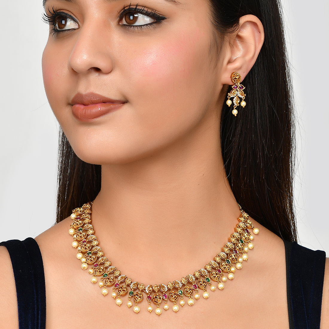 Gold Opulence Traditional Necklace Set