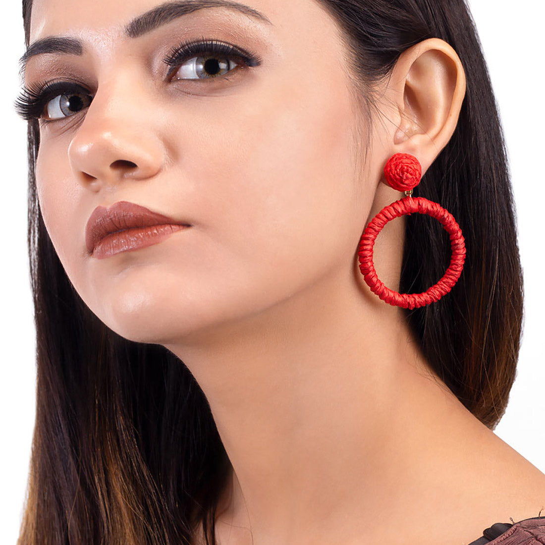 Rafia Story Red Thread Hoop Earrings