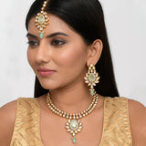 Kundan Elegance Round Cut Kundan Jewellery Set