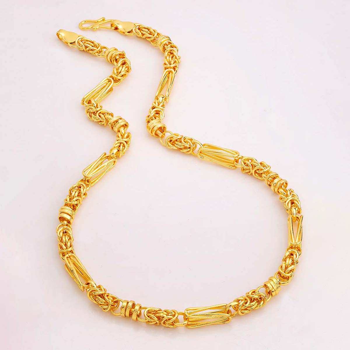 Elegant Bold Link Chain with Gold Plating – VOYLLA
