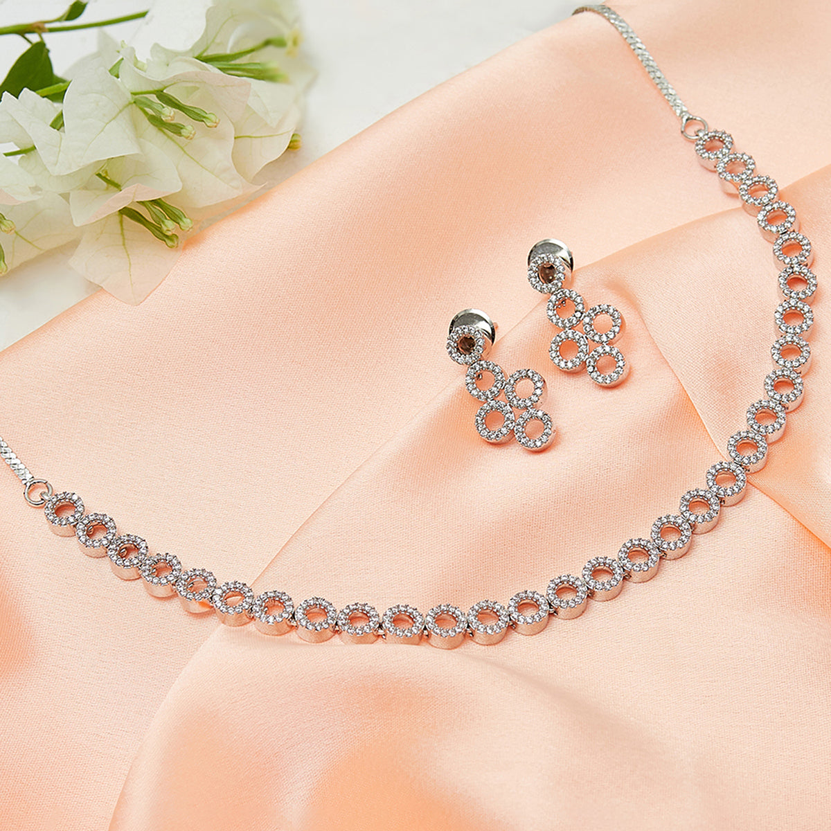 Buy Brinda Antique Necklace Set | Tarinika