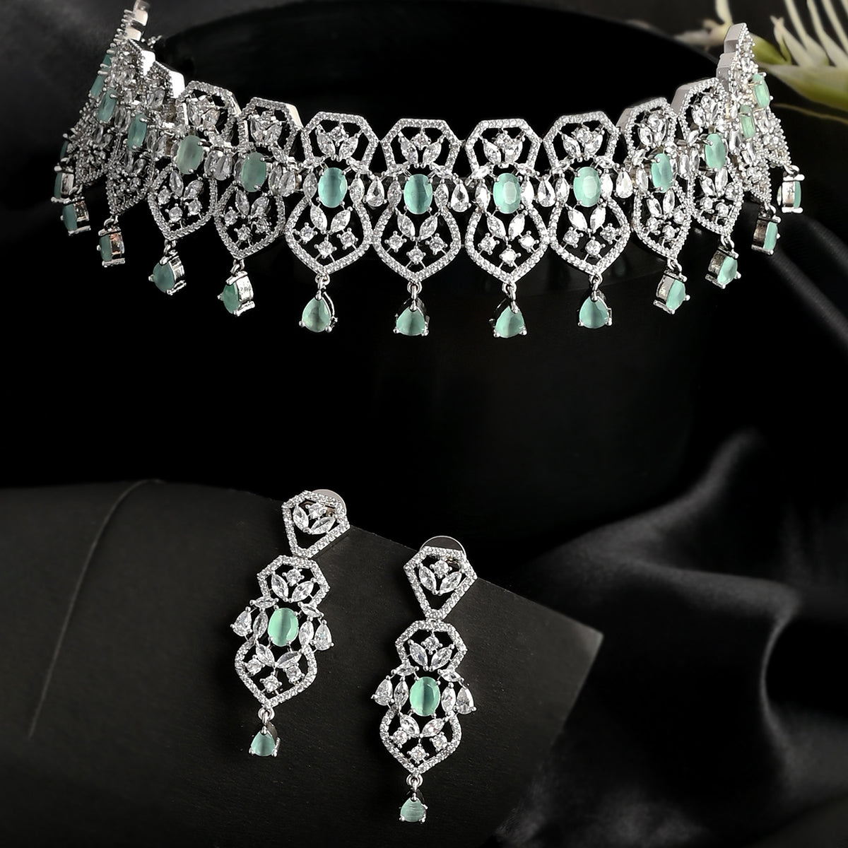 Opulent Cluster Setting Zircons Adorned Brass Silver Plated Choker