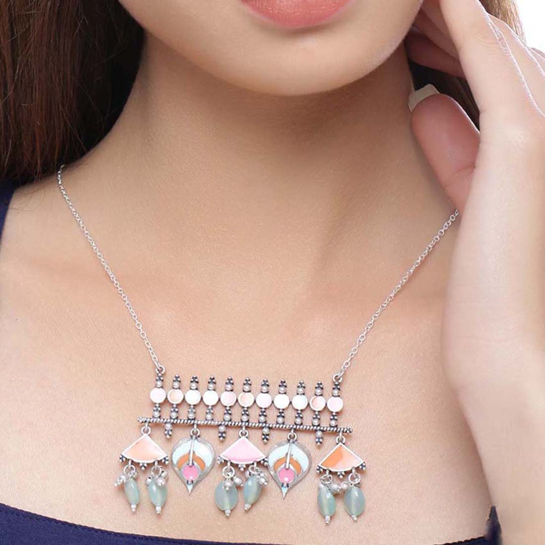 VOYLLA Bagh-E-Fiza Floral Motifs Necklace