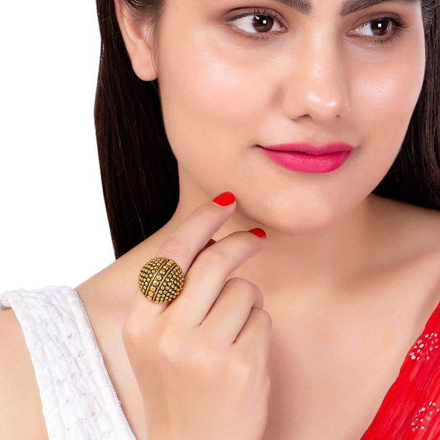 Rava Ball Traditional Statement Ring