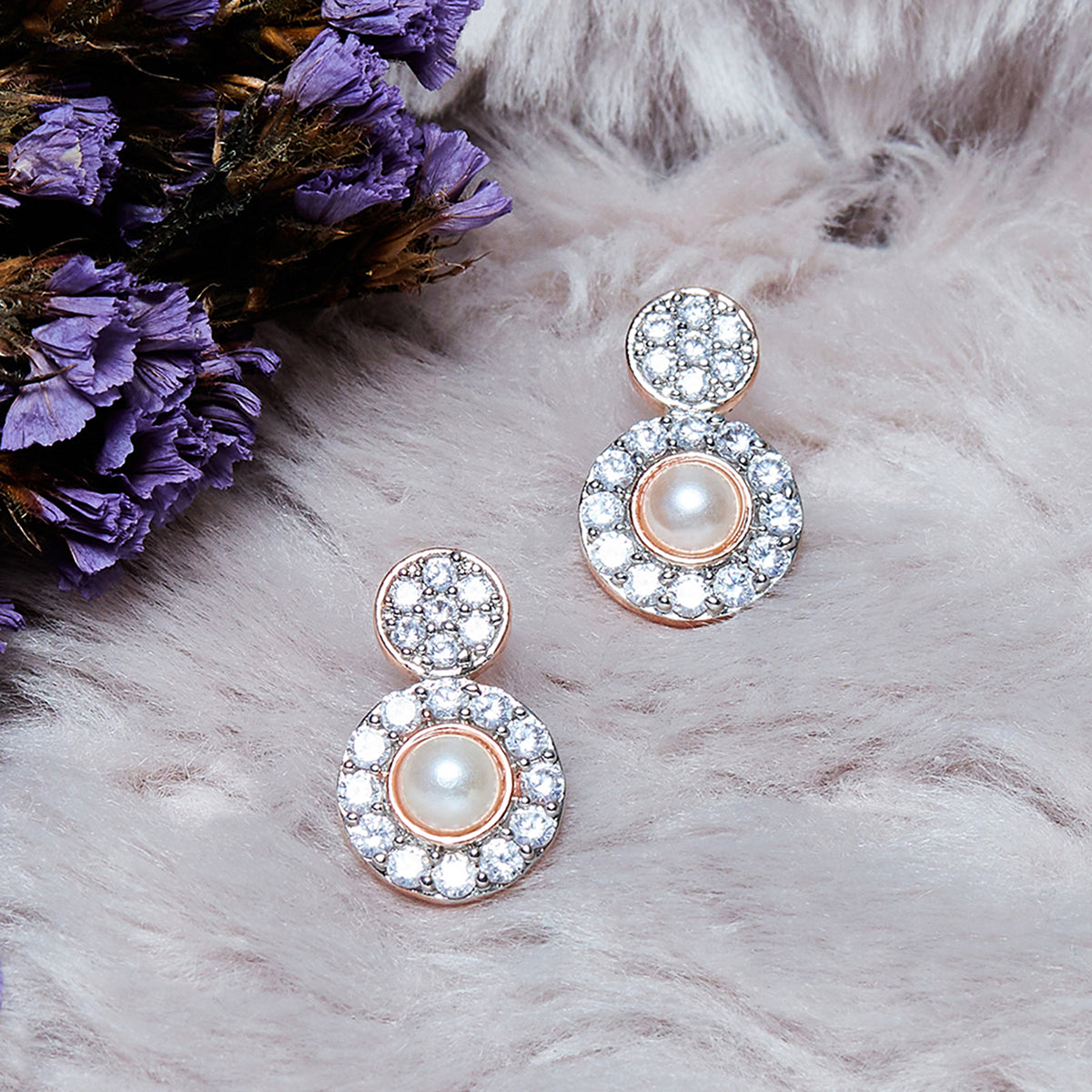 Pearly White Adorable Rose Gold Earrings