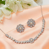 Pearly White Splendid Necklace Set