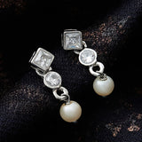 Minimalistic Pearl Whites Earrings