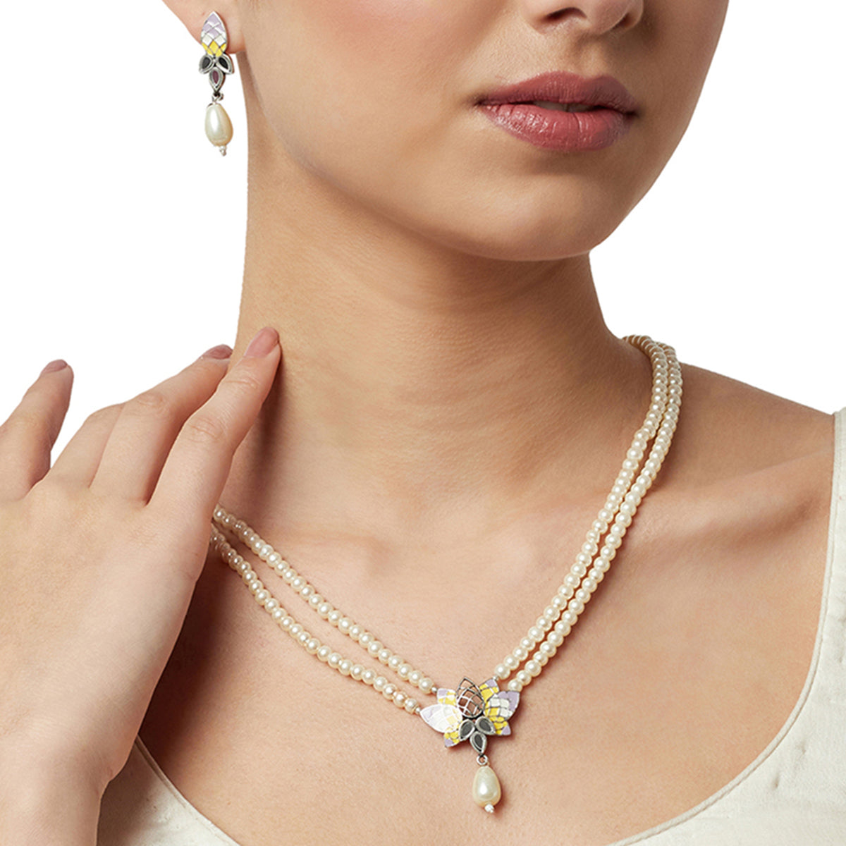 Festive Hues Filigree Faux Pearls Adorned Silver Oxidised Jewellery Set