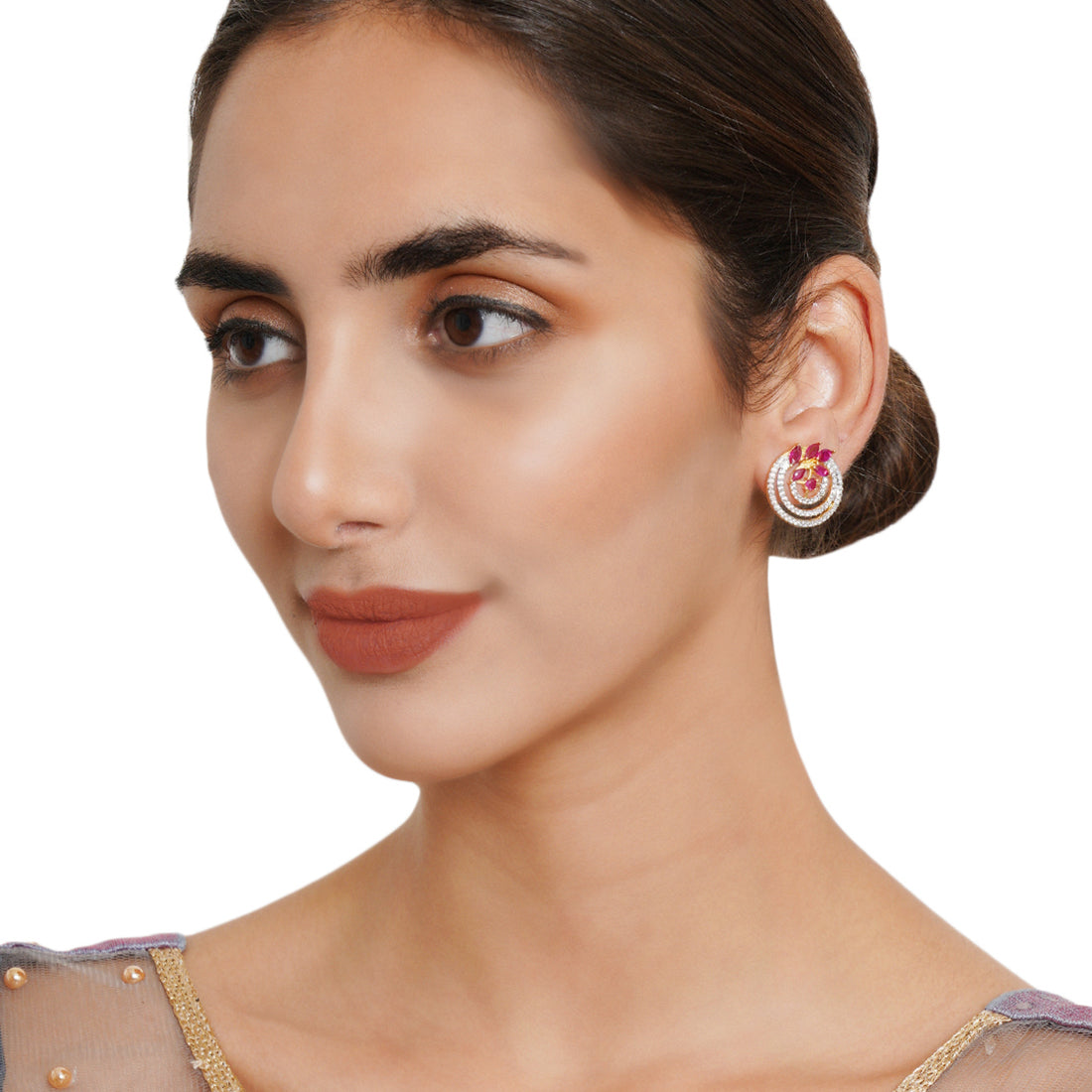Spakling Essentials Chic Circular Stud Earrings with Gemstones