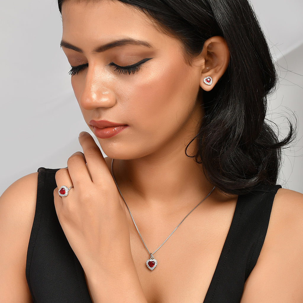 Sparkling Essentials Red Heart Shaped Cluster Setting CZ Box Set – VOYLLA