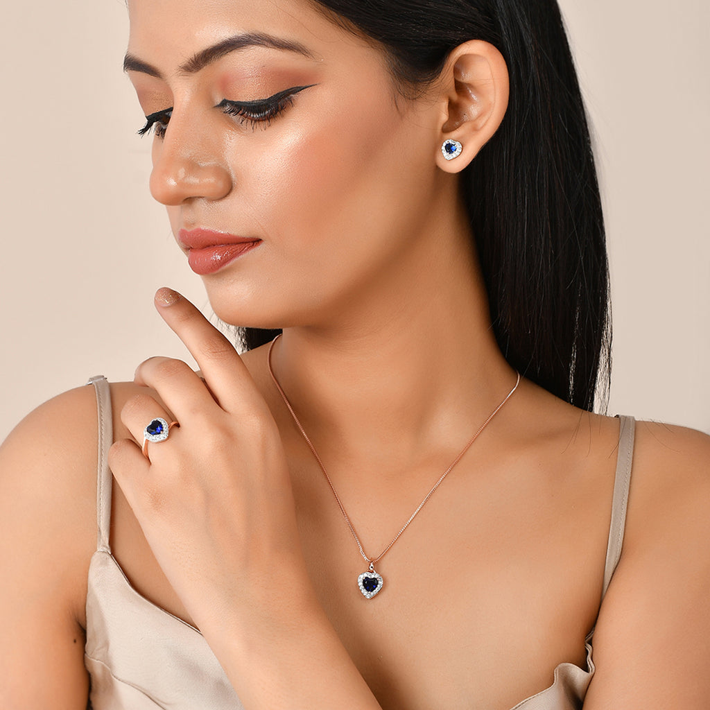 Sparkling Essentials Blue Heart Shaped Cluster Setting CZ Box Set – VOYLLA