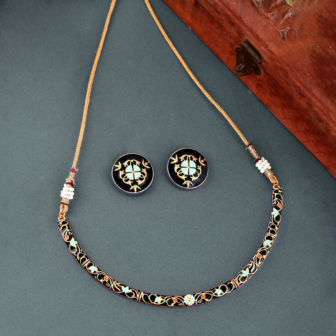 Enameled Elegance Black Gold-Plated Necklace Set