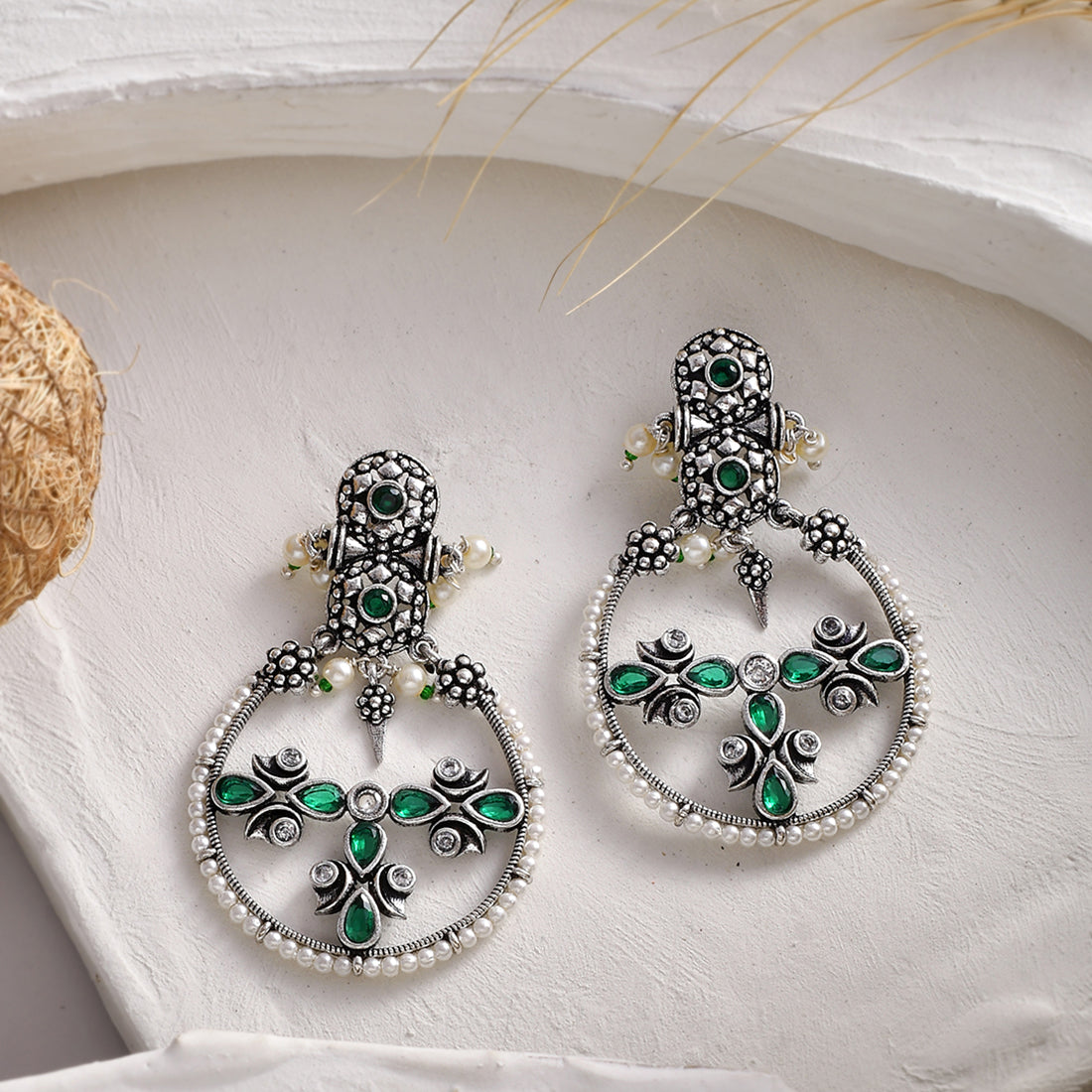 2.48tct Emerald Earring with 0.04tct Diamonds set in 14K White Gold ‐ Gem  Bleu