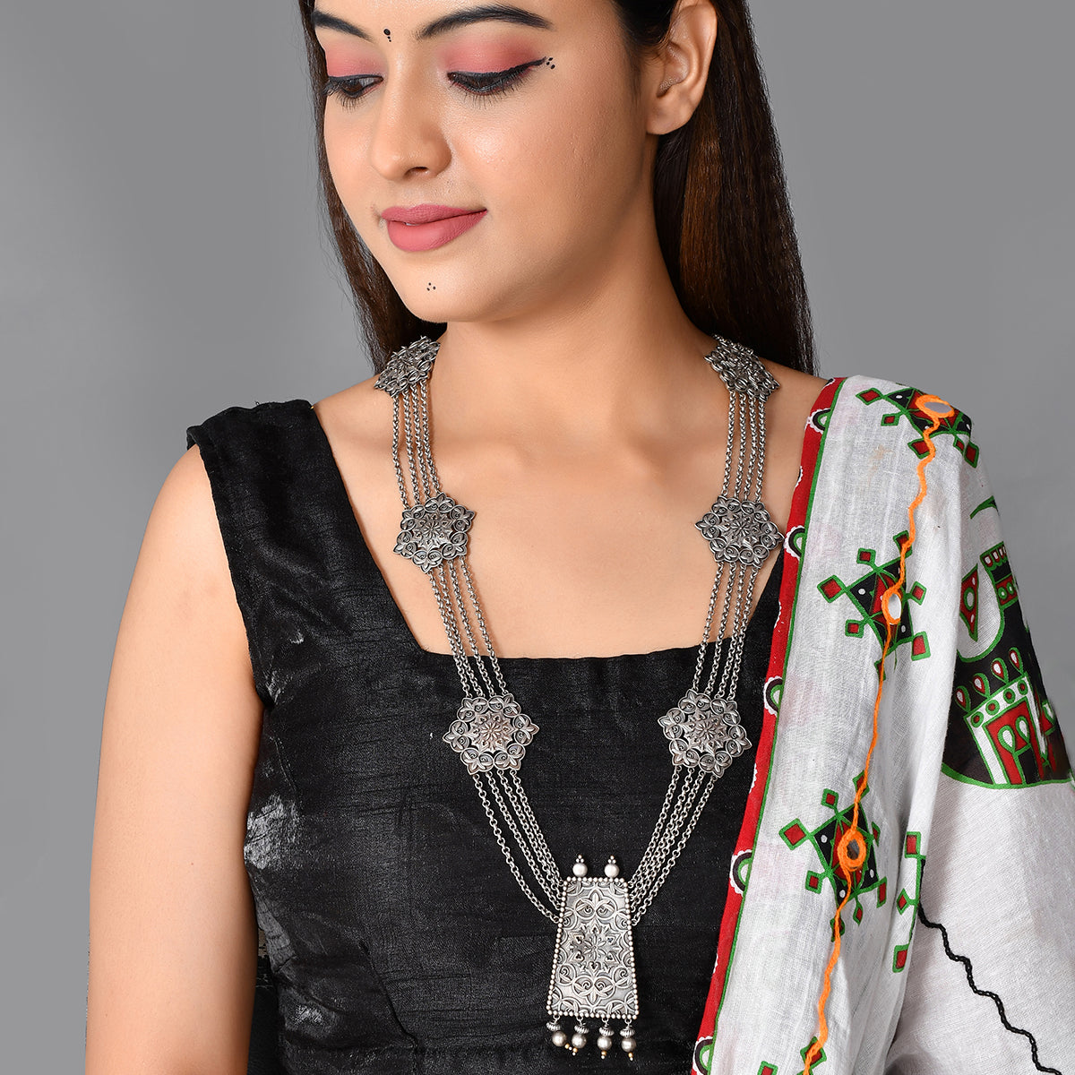 Nrityotsava Amulya Long Necklace – VOYLLA