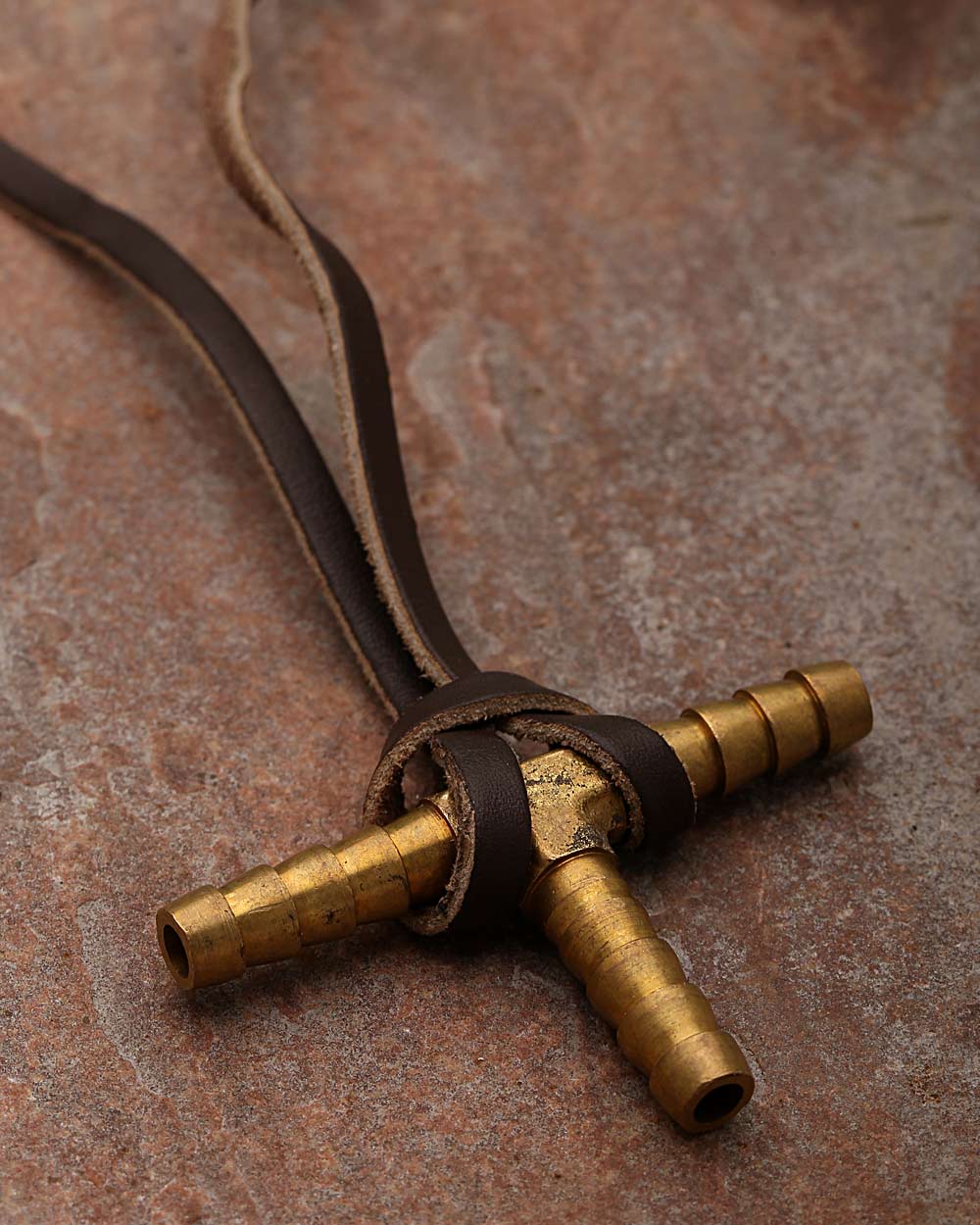 T Joint Detailing Pendant With Chain For Men